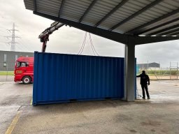03.container